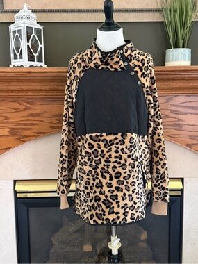 Amaryllis Leopard‎ Print Asymmetrical Snap Pullover Size Medium